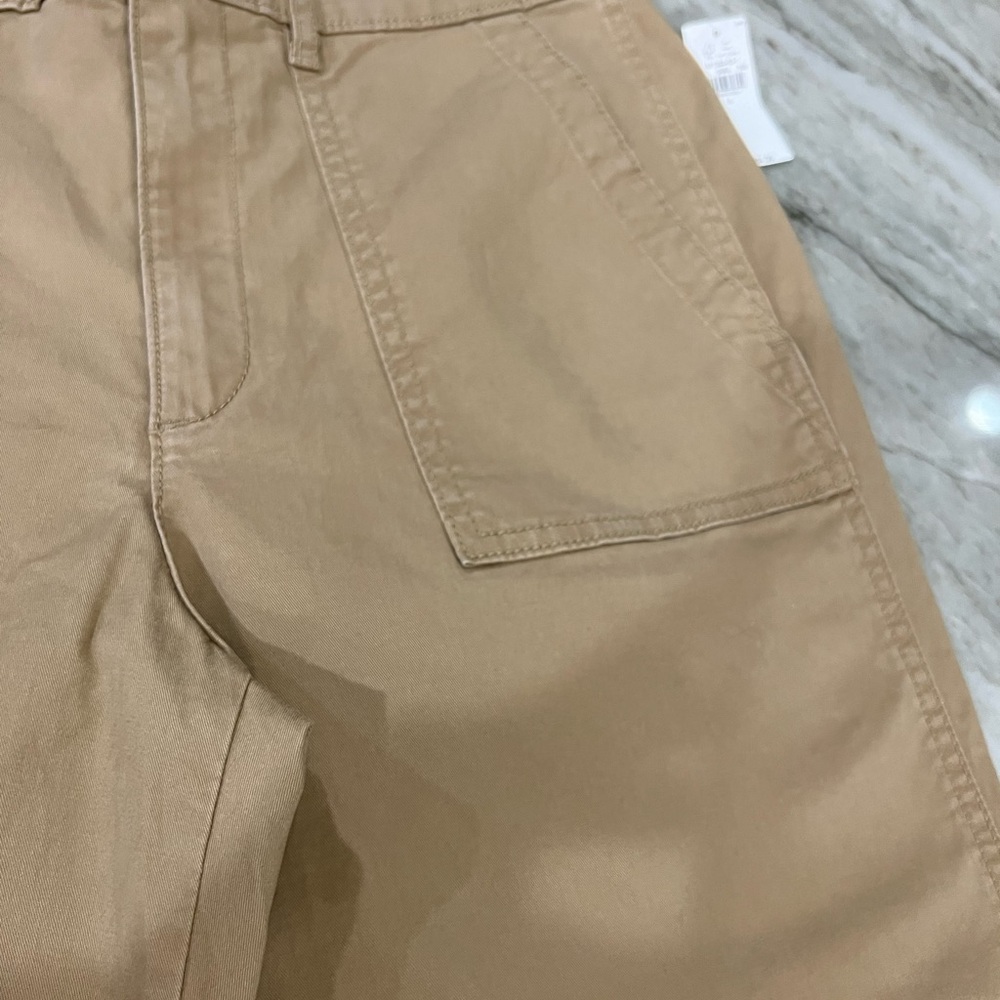 Old Navy khaki cropped pants - Picture 9 of 10